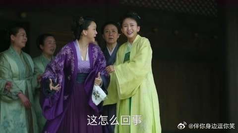 小秦氏的儿子也被官兵捉走了，小秦氏非常惊慌失措