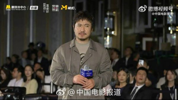 当被问到如何做到帅气又没有偶像包袱时…