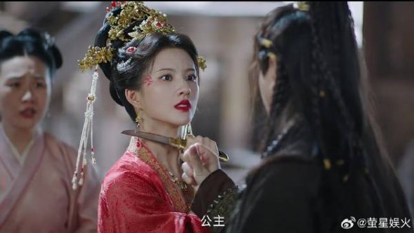 蛮子娶了公主 当众动手脱她的婚服，怎料公主是烈性子
