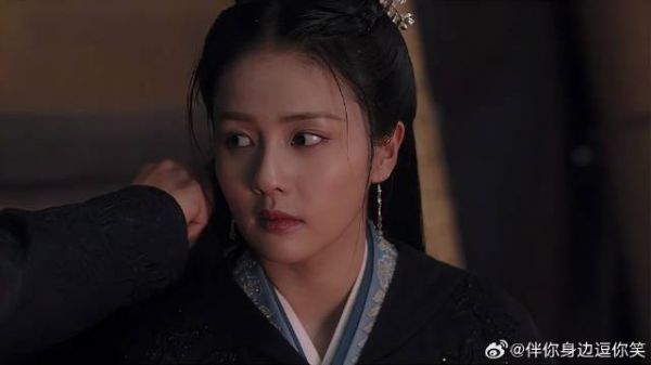 周生辰带时宜避雨 贴心给她擦头发,这段太甜了