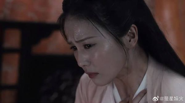 周生辰被抓，时宜半夜醒来疼的直冒汗，这段演技太牛了