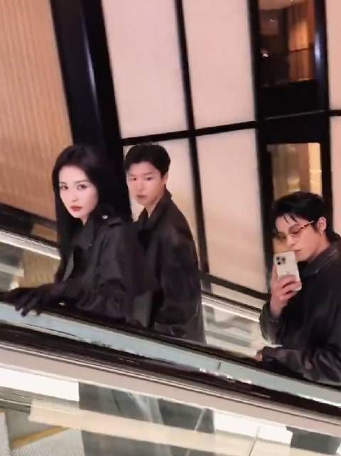 白鹿王鹤棣范丞丞盯上你咯,三剑客向你看来