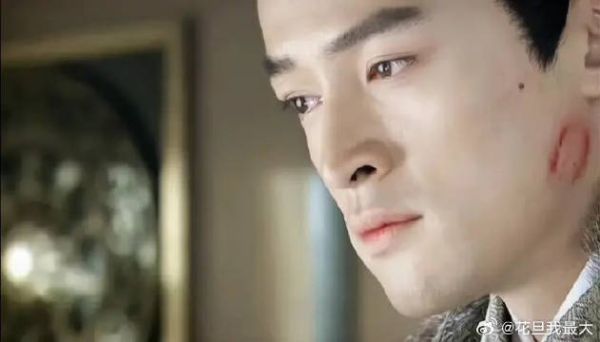 以前看的时候觉得这男的怎么这么情绪不稳定，现在才知道原来这是强制爱