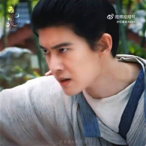 有网友问任嘉伦“久宣夜放在现代想收服什么妖怪”?