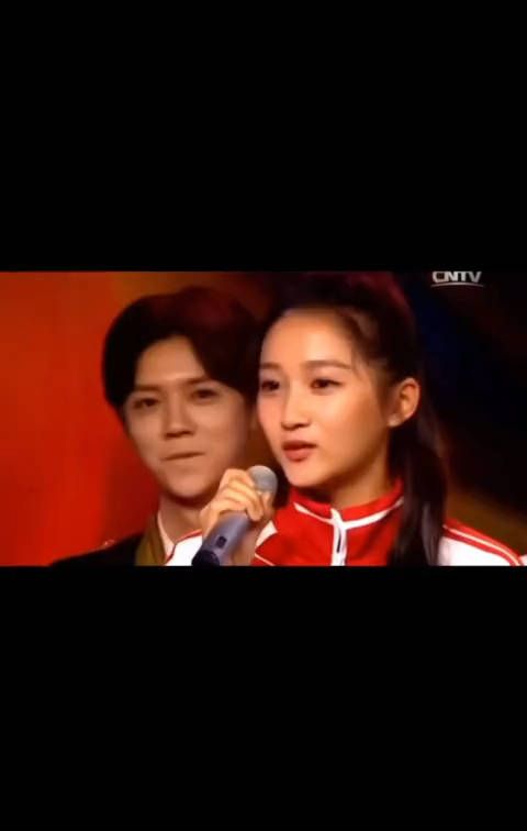 关晓彤和鹿晗在一起那年才19,现在分手只是她长大了,发现她和鹿晗不是一路人