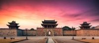 爱管闲事的白居易一怒写下这首诗,最后一句至今仍常被贴在公园里