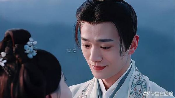 她的出现让他本黯然无光的世界，又多了一束光