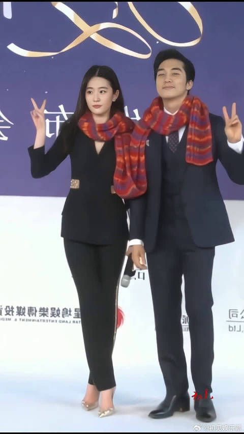 刘亦菲宋承宪，分手后首次同台，两人大方互动