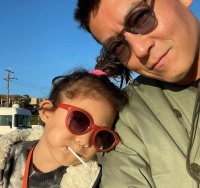 陈冠希说有女儿后好像一下变老了:如果需要你帮我换尿布,希望你在