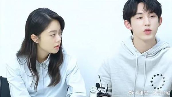 郭俊辰学霸附体,自信猜口红色号,一旁赵今麦反应亮了