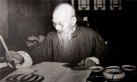 齐白石87岁时画了一个牛屁股,卖了570万,放大25倍,专家:超值