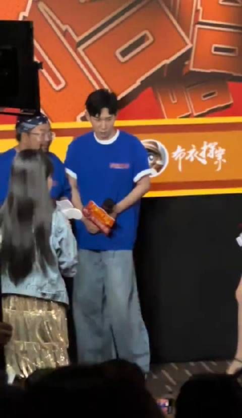 刚看完《人生开门红》,整个人直接笑到脸红心跳!