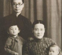 她是许地山的女儿,名牌大学毕业,却嫁给不识字的农民,一生无悔