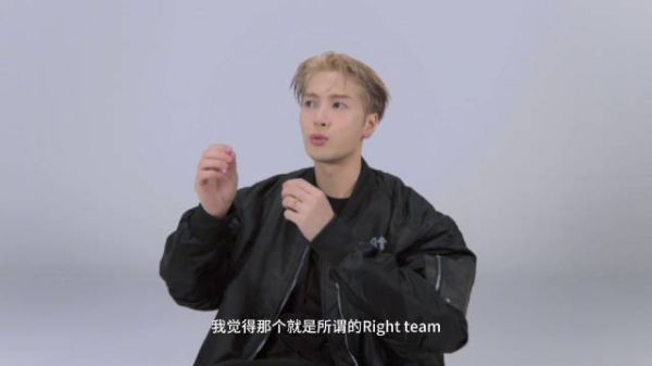 外界对他的多元身份素来称道，@王嘉尔 此刻的态度却是，我只是王嘉尔Jackson，怎么称呼我都无所谓了