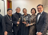香港金像奖后台照曝光 徐克林青霞许鞍华同框合影留念