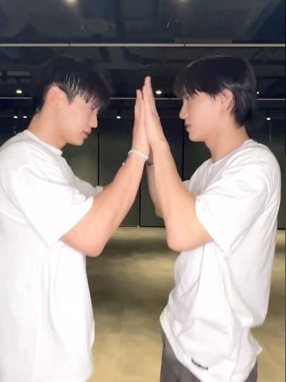 金钟仁 x 崔珉豪《Wait On Me》Cha .