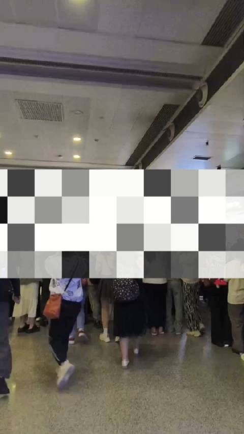 “风轻吻地平线～” 原谅我粗暴打码 正要特种兵赶往滕王阁