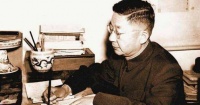 原创老舍投湖了断残生,他在公园中陪遗体坐了一晚,从此夹尾巴做人