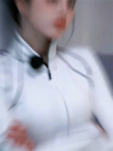 迪丽热巴新学的一门语言!可以和巴分糖一起交流一下吗!太可爱了吧