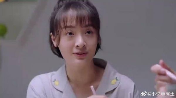 子秋被大家投喂，吃八个包子，凌霄你就宠着尖尖吧！