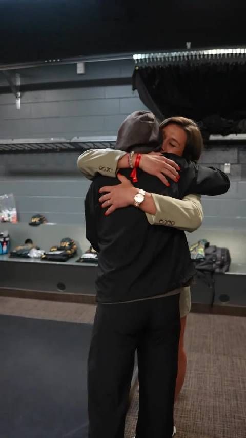 乔安娜现身后台为舍甫琴科助威!