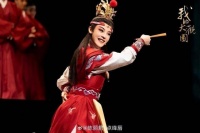 陈丽君道歉后,红楼梦“原著”究竟该读哪篇?