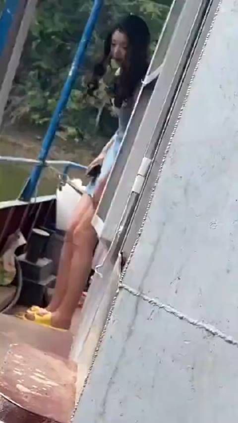 偷拍浩浩妈被发现了