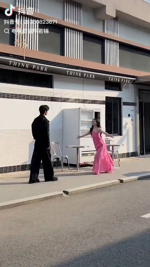 感觉老龙是生理性喜欢 在包上嗯旁边一直是翘嘴