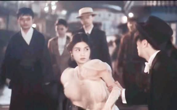 这剧是把春夏当电影女主拍的吧美到我想给镜头磕头！