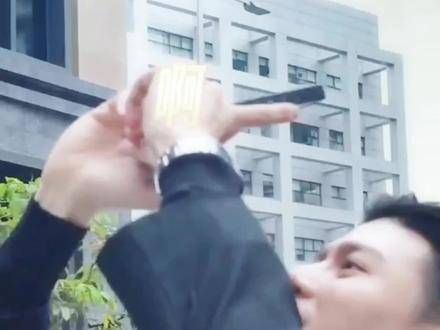 真是宽肩窄腰的典范！gcgg果然非常专业！