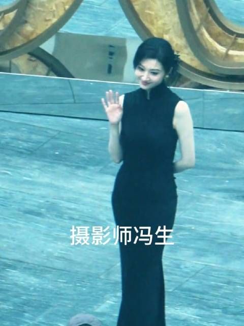 景甜今日活动妆造，好美