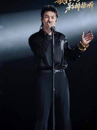 嘘,别声张,我偷偷把白举纲的《河流》首发版分享给你!