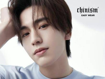 “张凌赫”如此帅气！这般魅力谁能抵挡？每一套都想拥有，这可如何是好？！