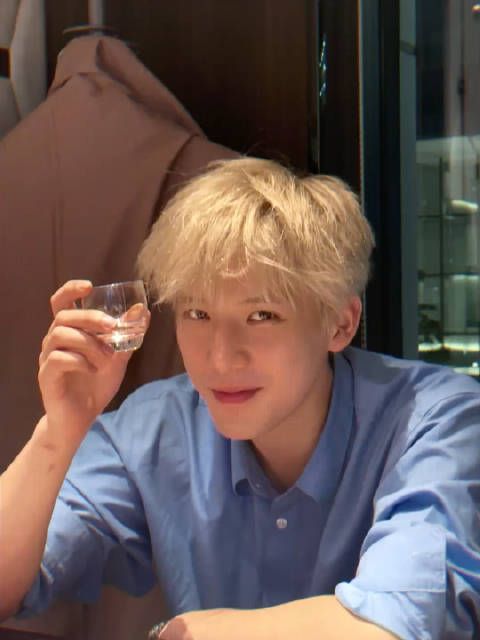 这个晚宇有点子迷人 看两晚上了