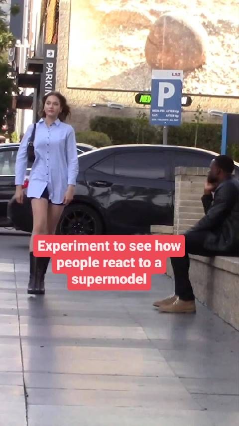 当超模从路人面前走过，路人的反应会是怎样？