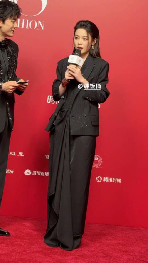 陈丽君首谈两年创新经历，首拍杂志首演原创大戏