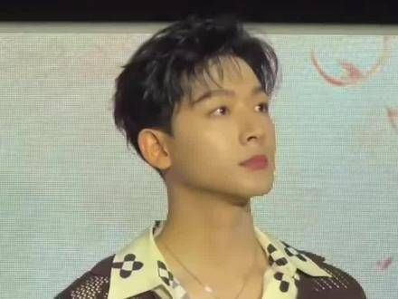 杨紫《晚意》词库问题引热议,粉丝期待《长相思2》