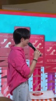 看到沙滩 想起Nhu当年堆沙堡的情景 今天 只有男神在 女神却没来 250607