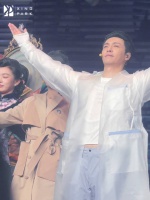 希望今天的演出也能为大家带来力量!