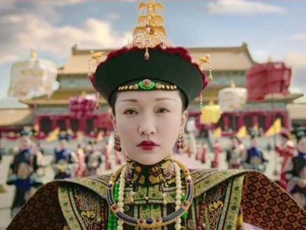 甄嬛回宫如懿封后场景对比，吉服造型引关注