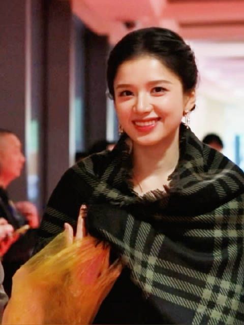 北影节回顾：公主驾到 @张婧仪 携电影作品《独一无二》到第十五届现场