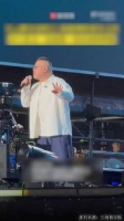 岳云鹏演唱会最高票价1580引争议，网友质疑其没代表作支撑