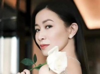 她是TVB黄金时期的收视女王
