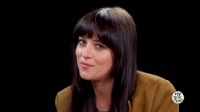 采访杀手Dakota Johnson！