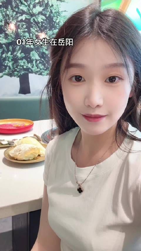 今天晚上跟小姐妹出来吃烤肉啦