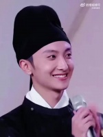 牛骏峰细腻演技塑造多元角色获央妈青睐
