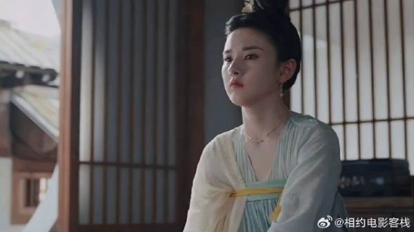 女孩身边的捉妖师,竟是当年救她的小男孩