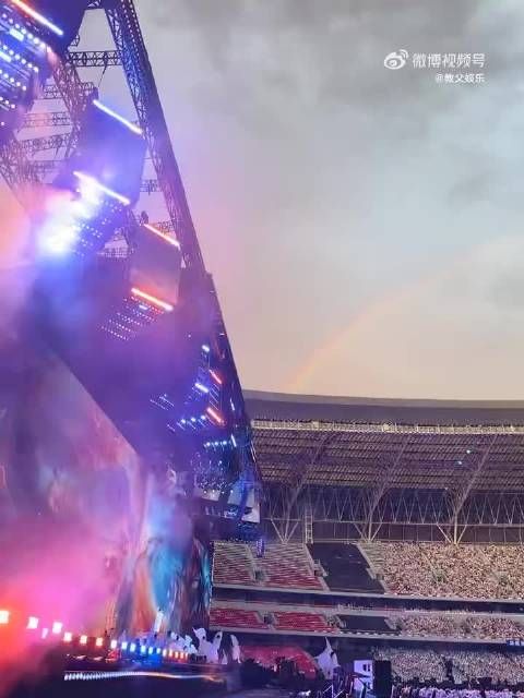 周深演唱会也太绝了吧!