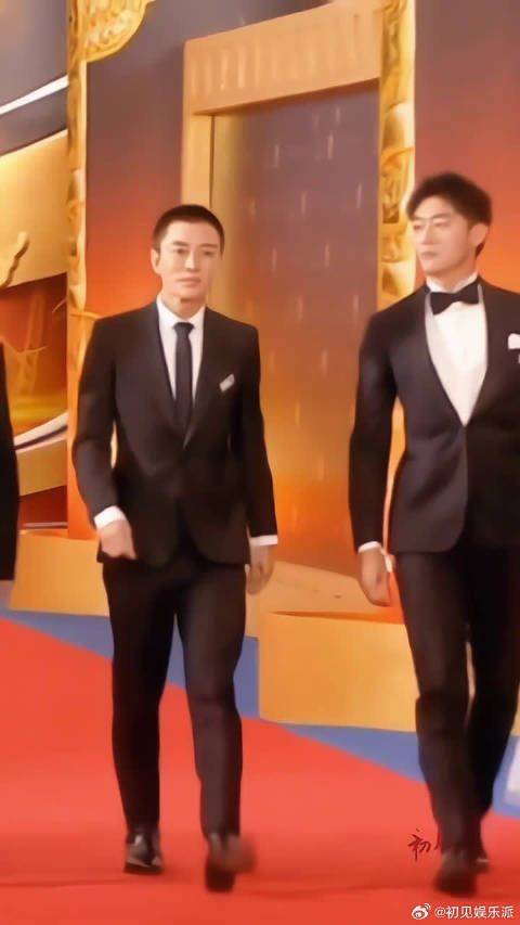 贾乃亮走出了感伤,离开你我发现自己爱笑的眼睛