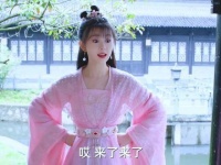 扈恬恬冷笑一声，低端的小把戏，还能难倒她？